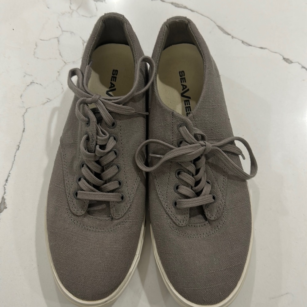 Men’s gray SeaVees size 10